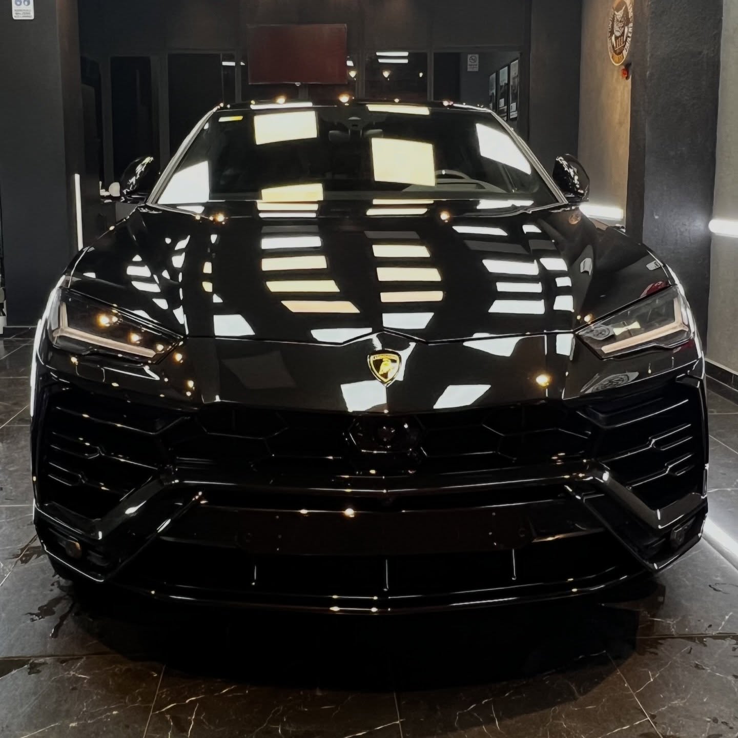 lamborghini URUS